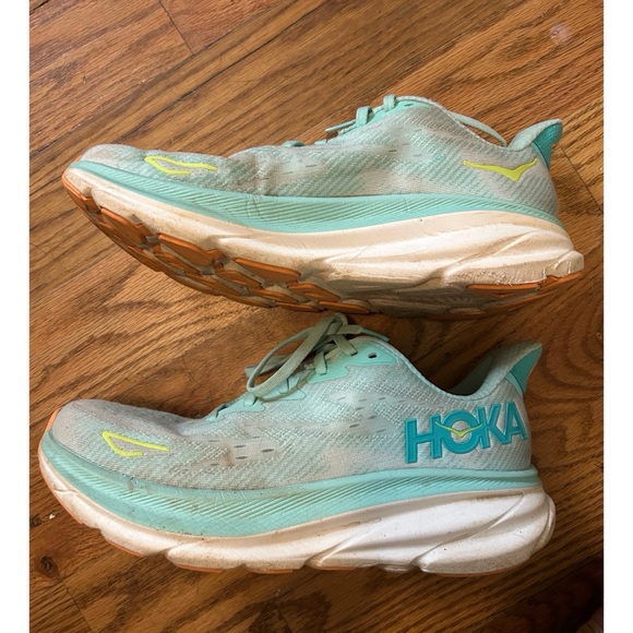 Hoka Women's Clifton 9 in Seafoam/Aqua Breeze - Picture 4 of 6